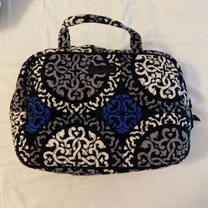 vera bradley toiletry bag